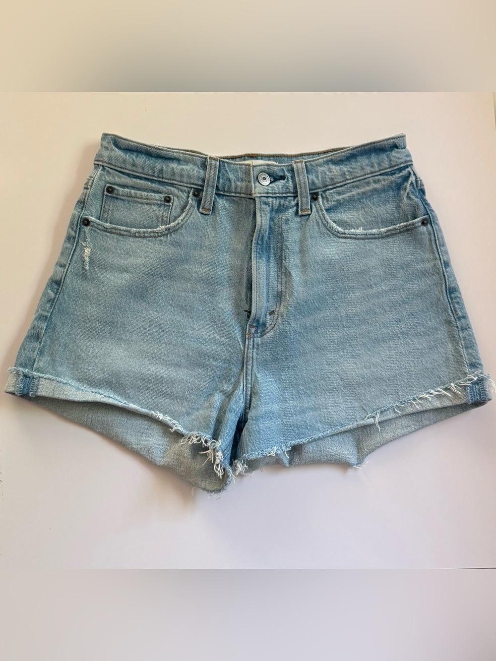 Abercrombie & Fitch The Mom Short High Rise Curve Love